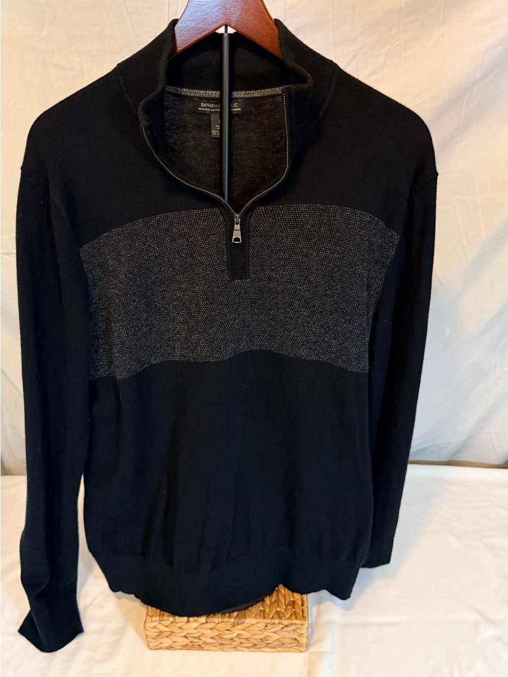 Banana Republic Black Sweater with Charcoal Panel Cotton/Cashmere Blend (KK11)